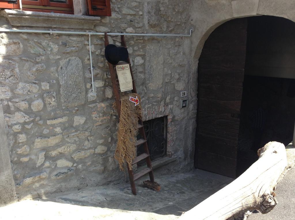 La Corte Del Pane Valbrona Exterior foto